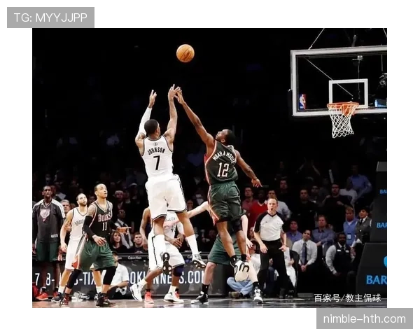 乔·约翰逊篮下单打效率提升显著 拉开与同位置防守者差距